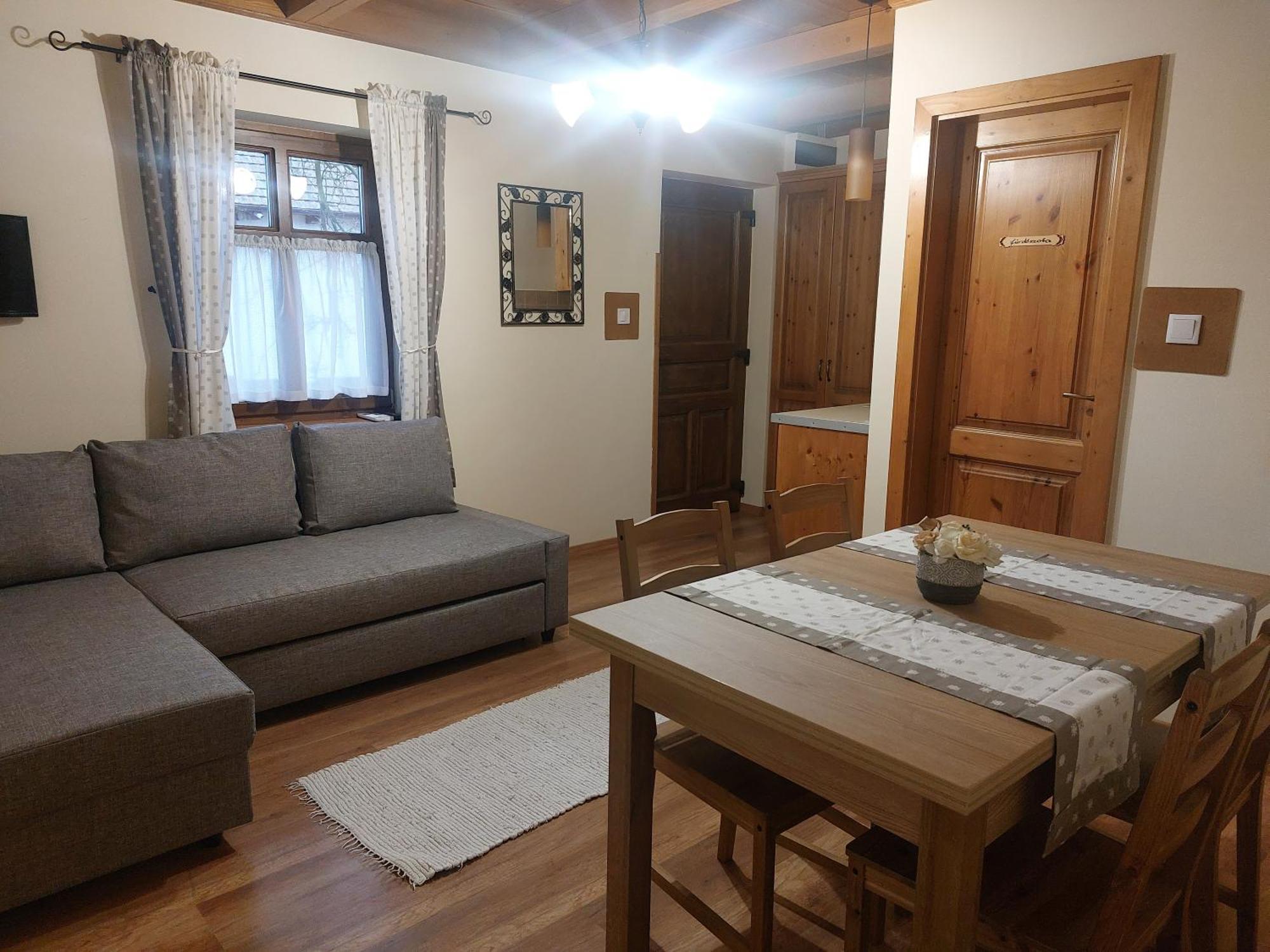 Tóth Vendégház és Apartmanház Újfehértó Exterior foto