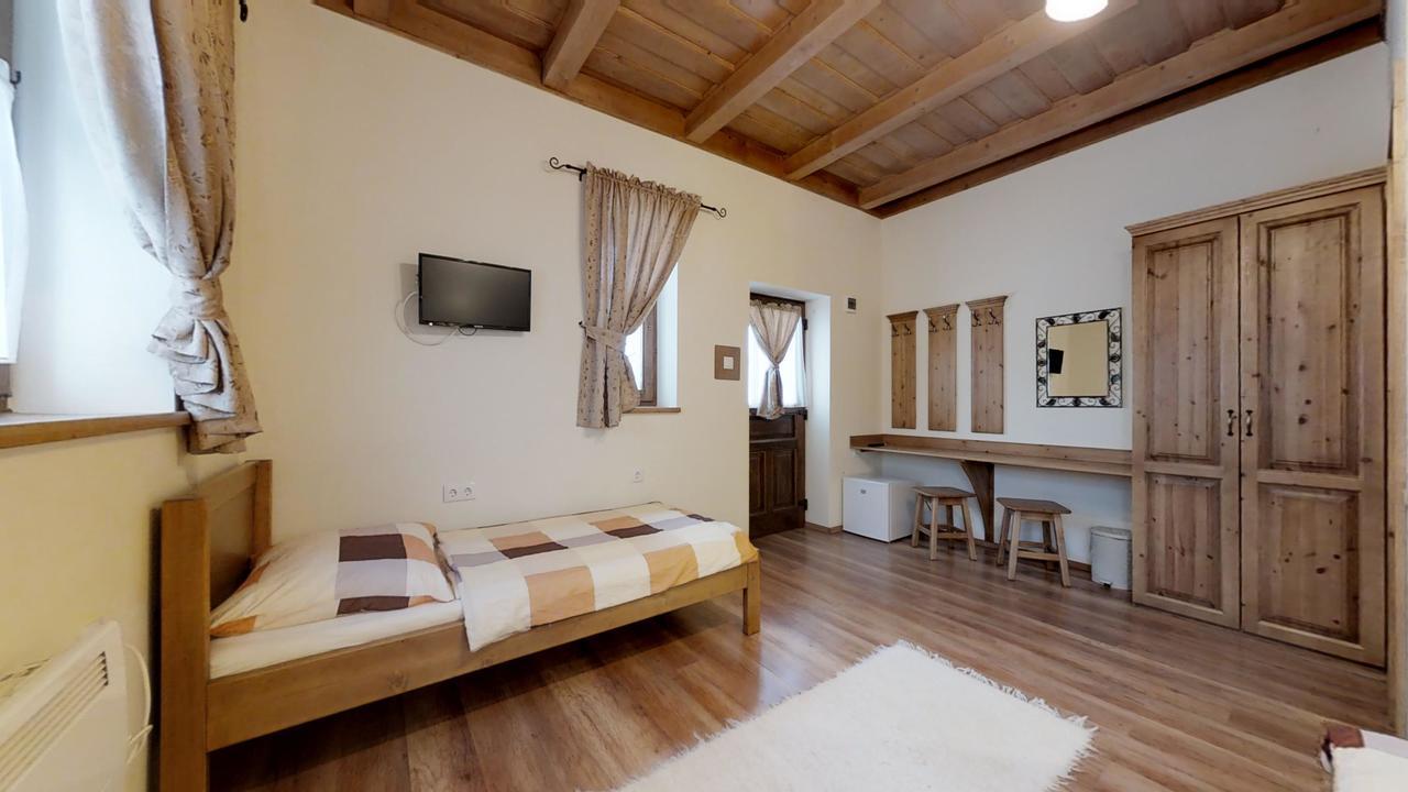 Tóth Vendégház és Apartmanház Újfehértó Exterior foto