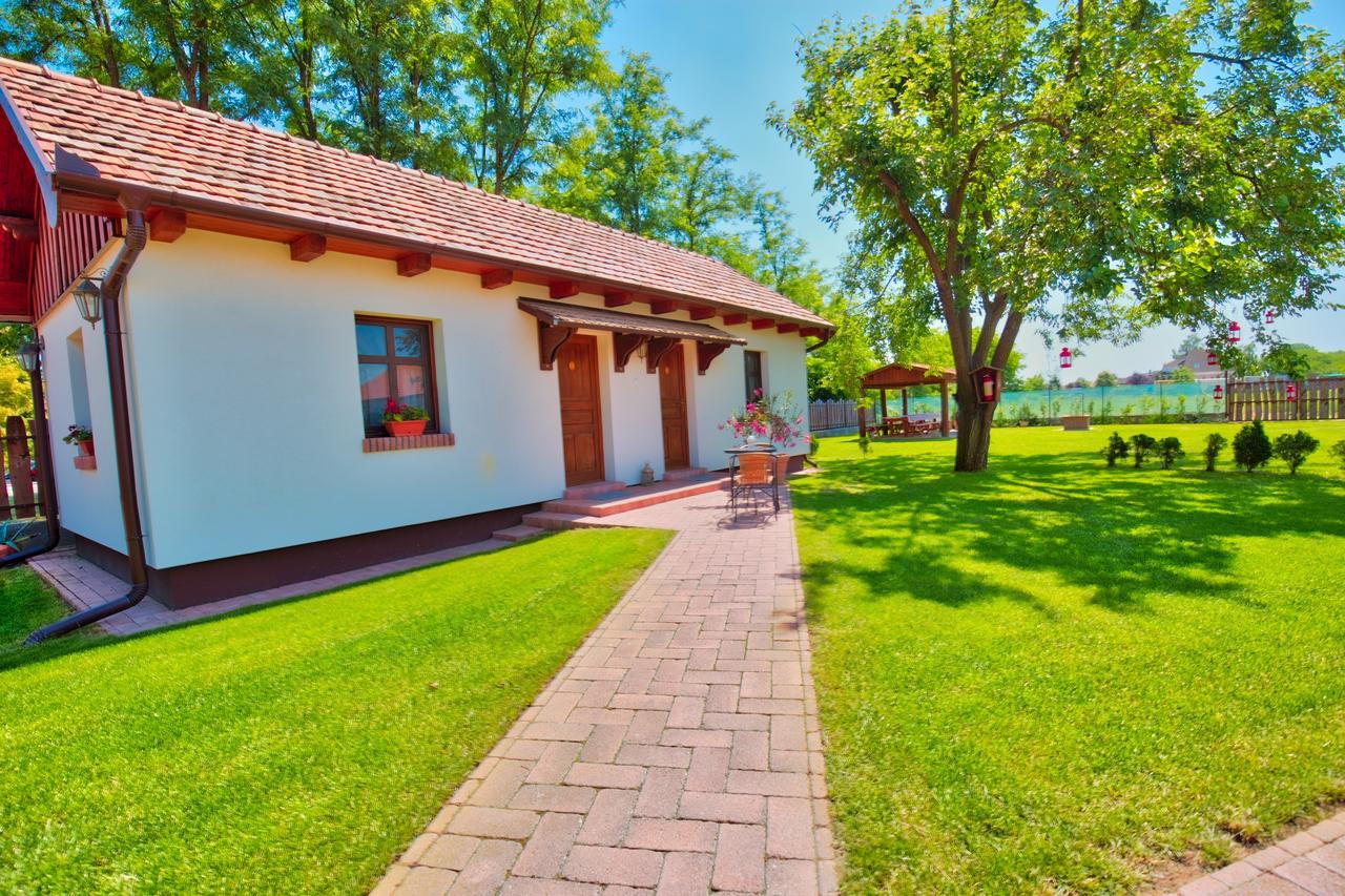 Tóth Vendégház és Apartmanház Újfehértó Exterior foto